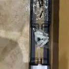 قعدة شاشة التلفزيون جدار