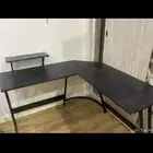 للبيع طاوله و كرسي قيمنق