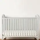 سرير أطفال خشبي و كرسي أطفال