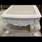 طاولة كبيرة قهوة قزاز بيضاء