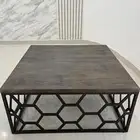 طاوله خشبيه