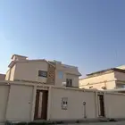 للبيع فله ببريدة حي الصفراء دورين مفصولات