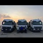 تريلات حديثه جاهزه للعمل بسواقينها