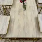 طاولات للبيع