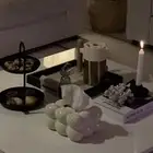 طاولة ايكيا مربع ابيض
