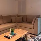 اثاث متنوع نظيف ومغلف