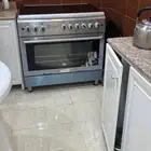 فرن شغال ونظيف فوق تحت