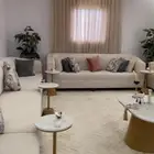 مجلس كامل باالفرش والطاولات والستارير