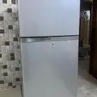 ثلاجة توشيبا نظيفه وفرن ودولاب ملابس