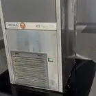 ثلاجه تصنيع ثلج و ثلاجه شبه جديده