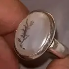 عقيق يماني مشجر جميل جدا  بمحبس فضه صياغه ملكيه 200ريال