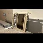 باب حديد مع قائمه كامل