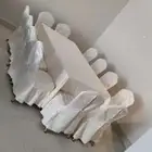 معلم قهوه وصبابين وطاولات وكراسي