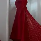 السلام عليكم   الفستان فصلته عند مصممه مي بمبلغ 1400