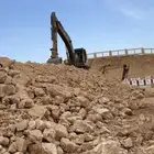 بوكلينات حفر وترحيل