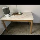 متفرقات للبيع- طاولة طعام و كرسي سيارة