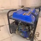 مطور شغال ما يشتكي من أي شيء