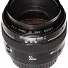 عدسة كانون EF 50 1.4