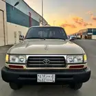 لاندكروزر موديل 1995