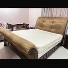 سرير خشب