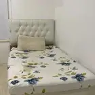 2 سرير واحد ايكيا وواحد عادي كلهم نفر استعمال حشمه