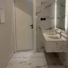 للايجار شقه عزاب حي الملتقى قريبه من الجامعه موثثه