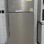 ثلاجه كبيره نظيفه على السوم