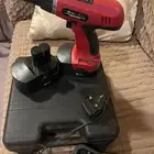 دريل محمول يحتاج بطاريات