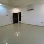 شقة غرفتين وصالة دورتين مياه مطبخ راكب