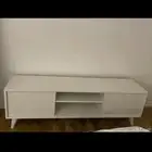 طاولة تلفزيون