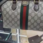 شنطة قوتشي الحجم الميديم