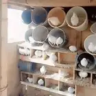 للبيع حمام فرنسي ابيض لحم ومعها مجموعه ثانيه