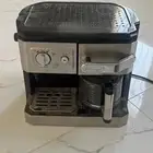 آله قهوة مع مضخة حليب