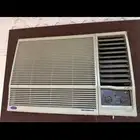 مكيف شباك بحالة جيدة جدا  كمبرسر كبير 2 طن الهفوف 0589717