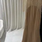 فستان ذهبي انيق يلبس سمول الى ميديم