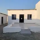 للإيجار السنوي غرف كبيره داخل حوش بحي الحرازات بجده