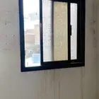 ابواب حديد وخزان وشبابيك صنابير ماء