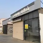 مغسلة سيارات ومحلات للإيجار