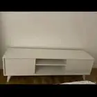 طاولة تلفزيون