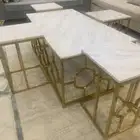 طاولة مع 4 خدمة