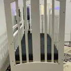 سرير اطفال نضيف