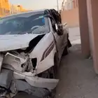 ددسن 2004 مصدومه للبيع ولا ادري وش فيها بالضبط بعد الحادث