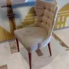 طاولات وكراسي