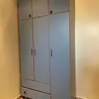 دولاب ملابس كبير للبيع المستعجل
