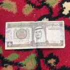 ريال الملك فهد ويوجد خمسة ريالات 80   جديده