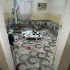 جلسه ارضيه مع موكيت وطاولات وستاره