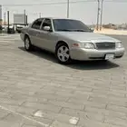 البيع فورد كروان فكتوريا 2008