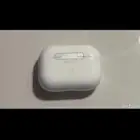سماعه ايربودز برو 2 الاصليه نظيفه جدا معاها الجلد حقها