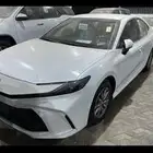 كامري 2025 E ستاندر اصفار بنزين ابيض