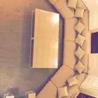 كنب ارضي مع فرشه مع طاوله وسطيه وطاولات جانبيه